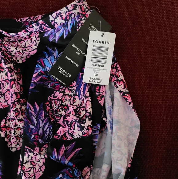 Two piece bathing suit - Picture 4 of 4